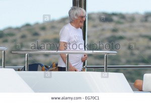 bernie-ecclestone-and-his-wife-fabiana-flosi-spend-time-with-friends-EG70C1